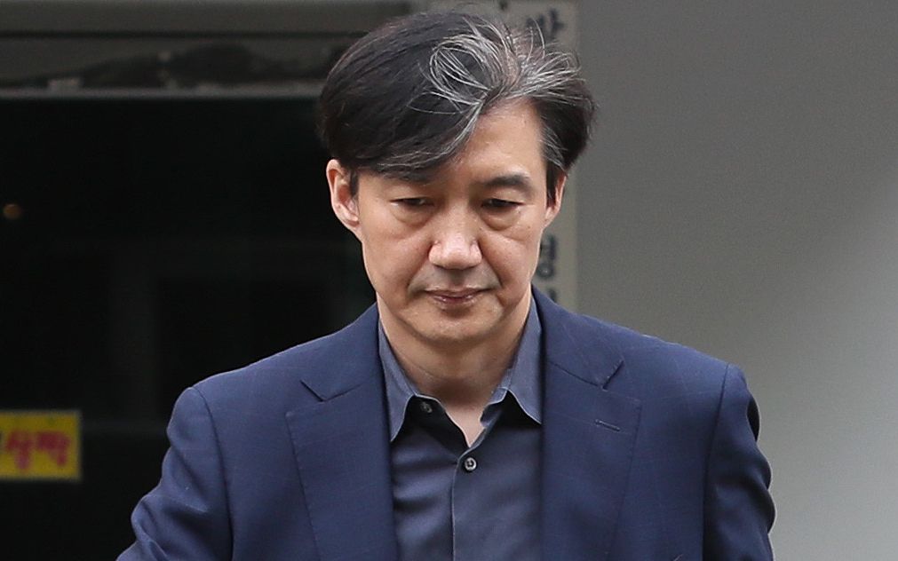 チョ グク辞任で任命責任追及へ 背水の文在寅政権の命運を握る 朴槿恵カード とは 文春オンライン