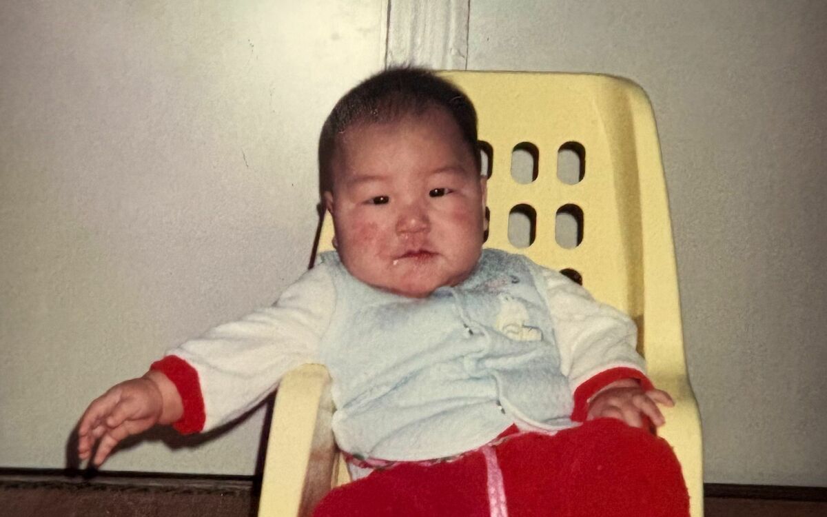 「お前、親が障害者なんやろ」児童養護施設で育ったYouTuber(32)が明かす、知的障害の両親のもとに生まれ、劣等感を感じた学生時代 | 文春オンライン