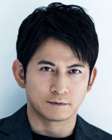 V6 岡田准一 公式写真