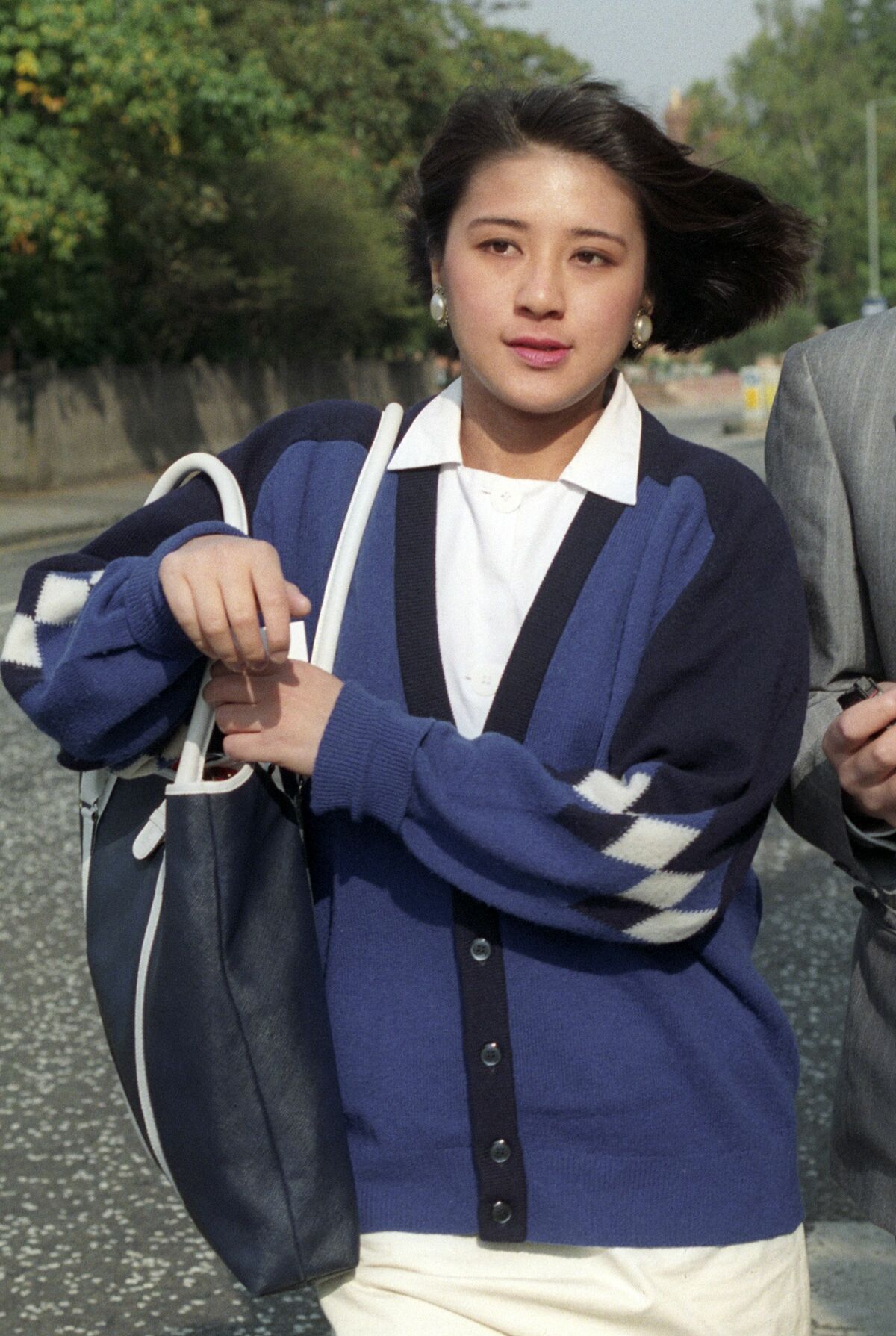 写真](2ページ目)「婚約会見のヘアスタイルには、秘密があるんです