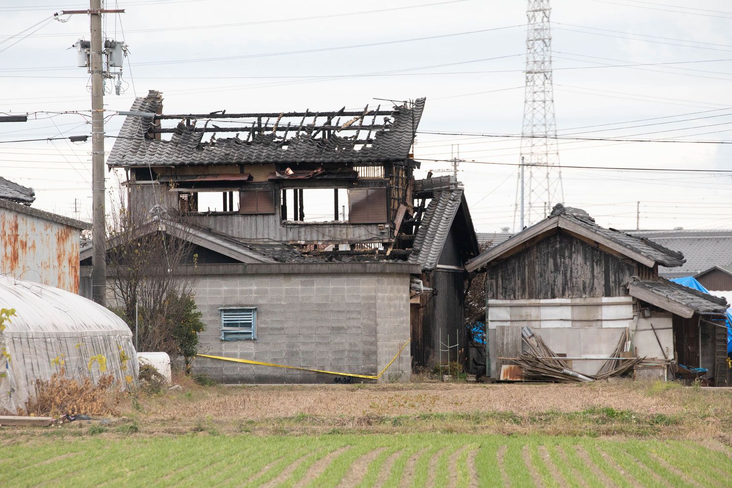 写真 5ページ目 兵庫放火 小学生兄弟 死亡 カッターナイフやライターを持って家の中を歩き回り 逮捕の伯父 51 が妹夫婦に抱えた 身勝手な鬱屈の正体 文春オンライン