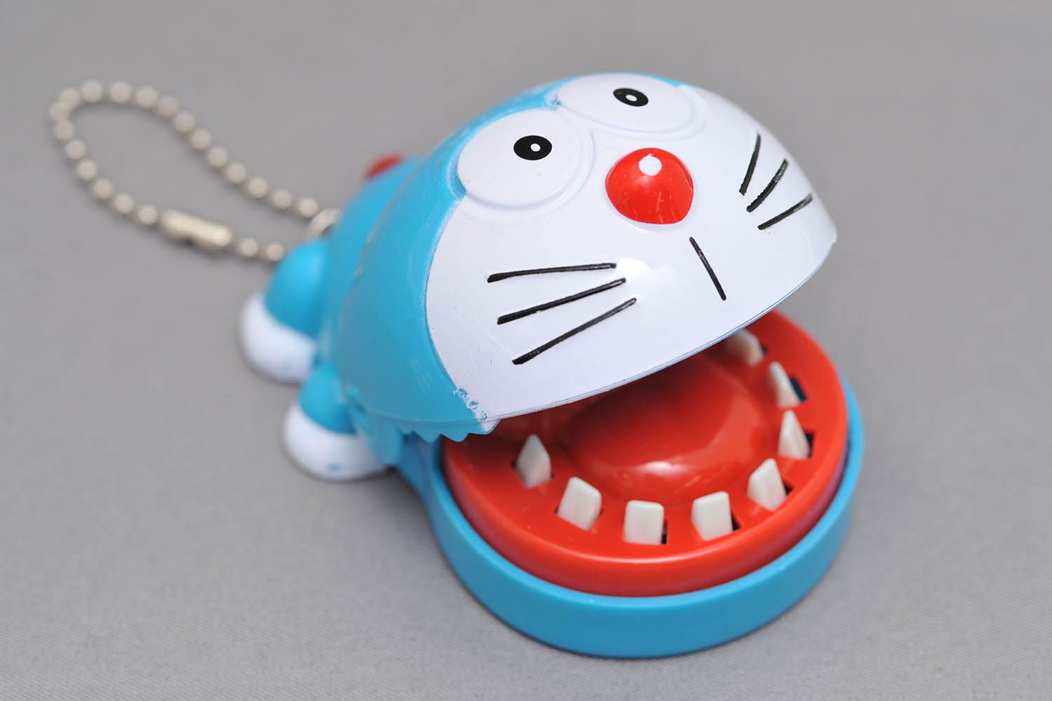 写真 3ページ目 なぜアレとコレが合体 アジアの衝撃いんちきおもちゃbest 鬼滅のピカ 腰振りネズミ 激渋ネコ型ロボット 文春オンライン