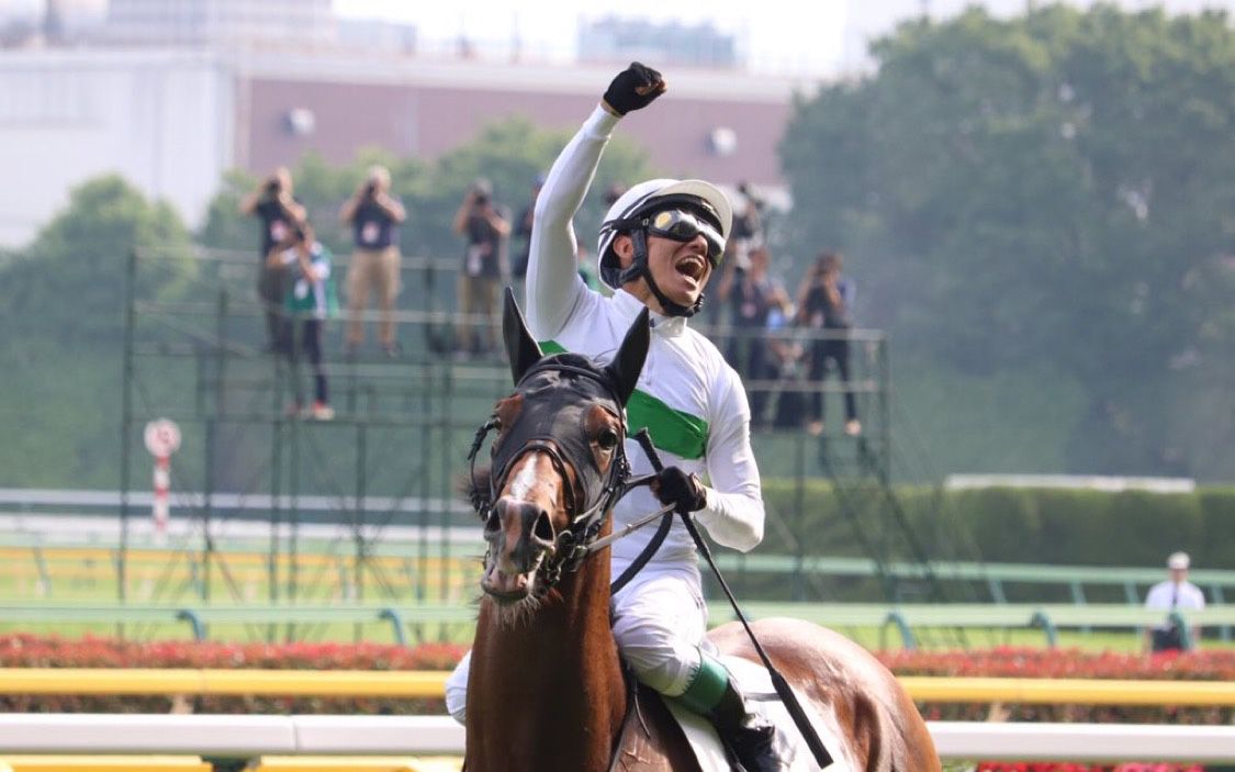 大波乱の日本ダービー 東京競馬場に捨てられたハズレ馬券の数だけドラマがあった 文春オンライン