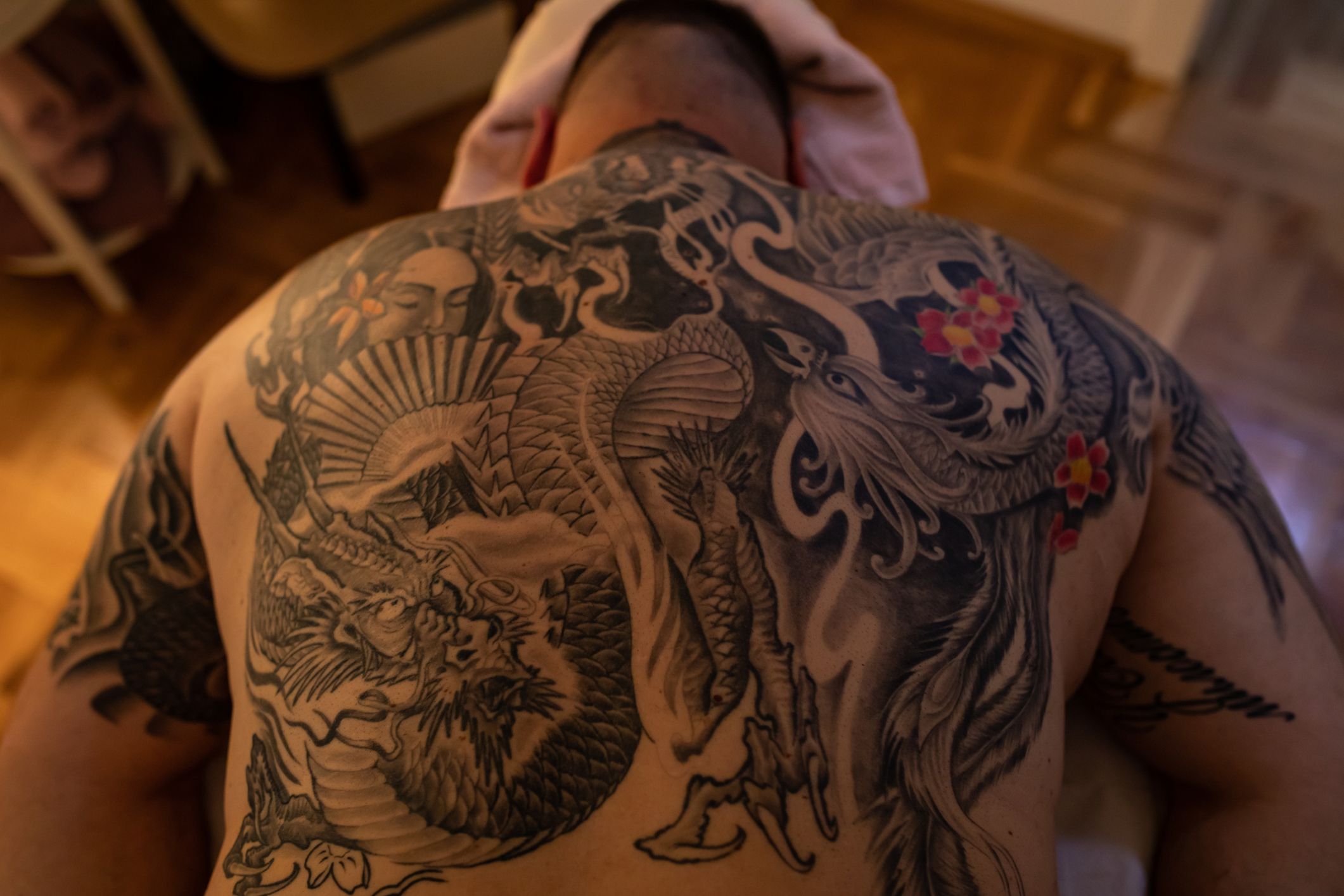 [写真](1ページ目)タトゥー大流行のいま「ヤクザはどんな刺青を入れているのか？」〈暴力団幹部が解説〉 文春オンライン