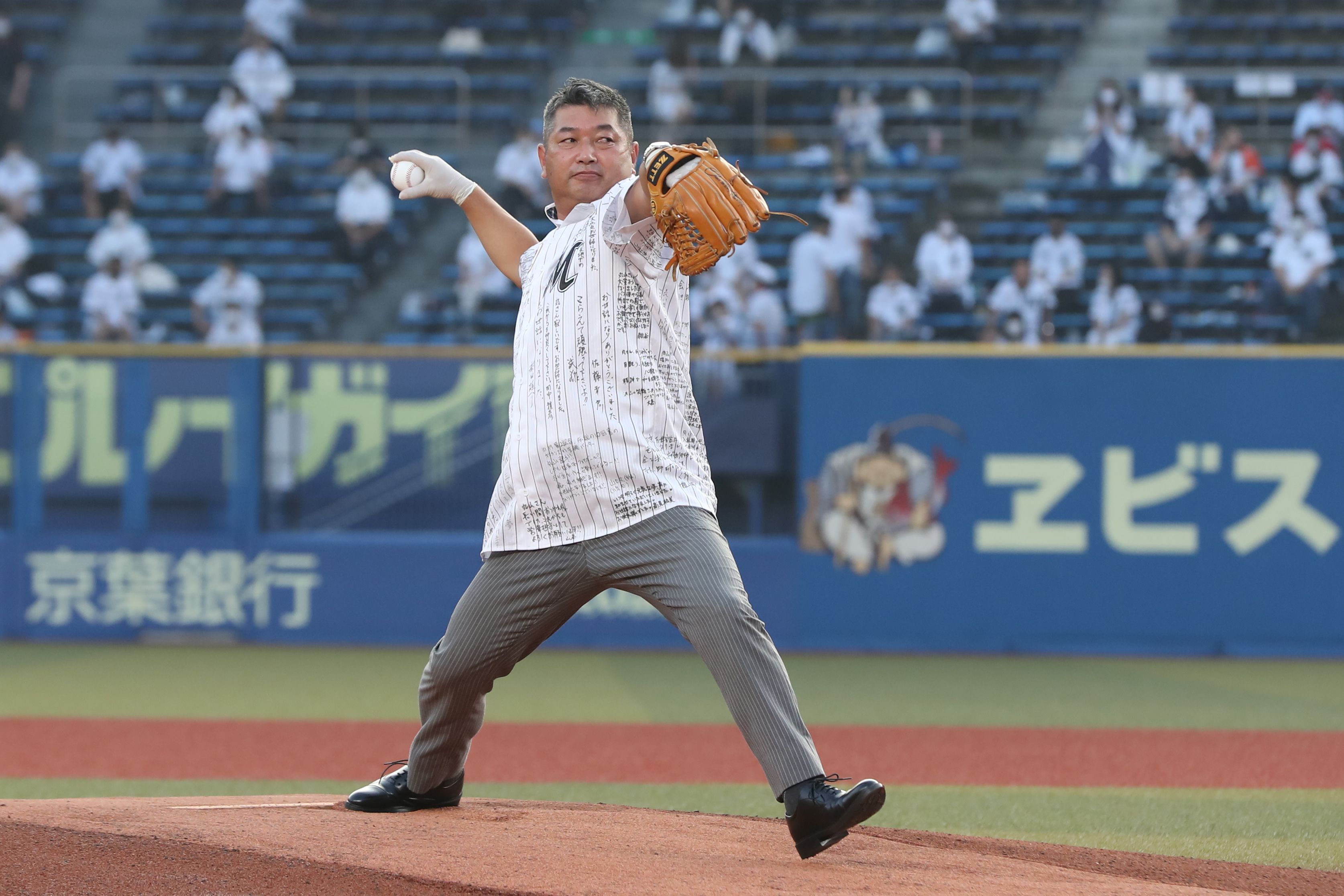 川崎球場10 19を知る男の物語 定年退職を迎えたあるロッテ球団職員の回想 文春オンライン Goo ニュース