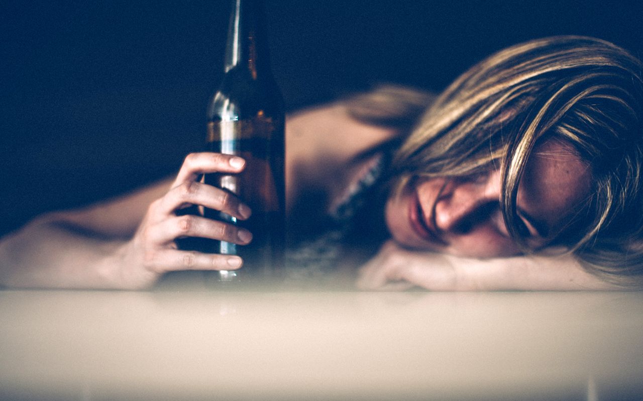 医者の診断は このままでは命を落とす それでもアヴィーチーが現役を続けた 痛ましい理由 とは 文春オンライン