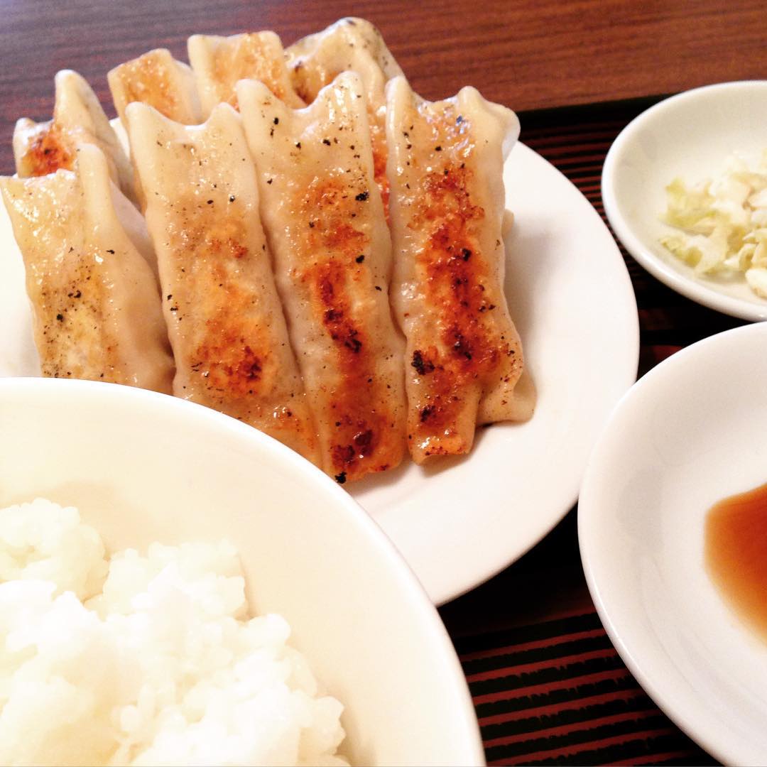 写真 1ページ目 あの餃子はもう食べられないのか 神保町の小さな名店 スヰートポーヅ のあったかい記憶 文春オンライン