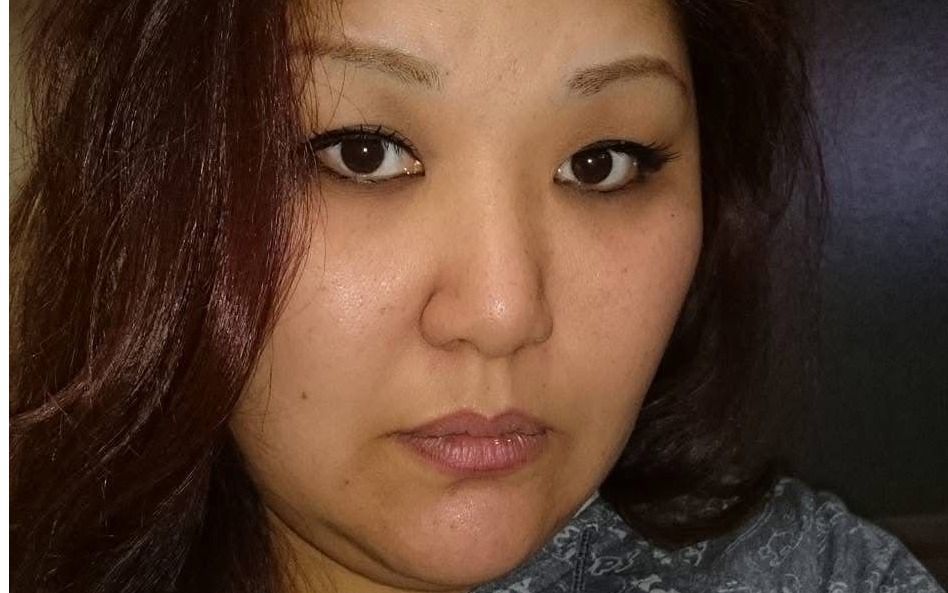茨城・古河市“唇縫い付けタトゥー女”(50)の奇妙な共同生活…「家に出入りしていたのは息子さん2人と中年女性2人」 | 文春オンライン