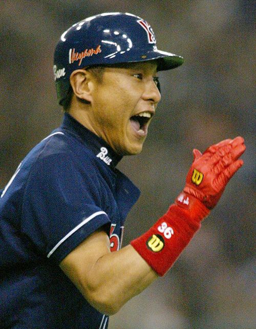 昨季最下位→首位浮上》ヤクルト・池山隆寛監督とは何者か？ 今年の 