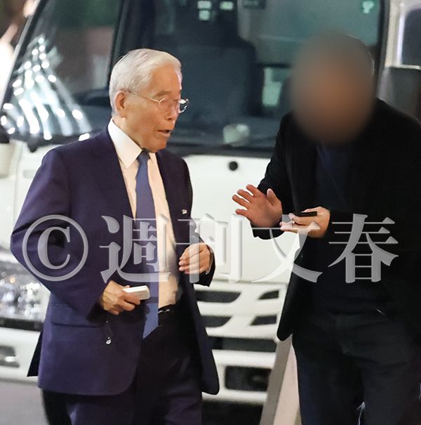 [写真]フジテレビ・日枝久相談役に“中居正広氏のトラブル”を直撃＆「いつまで残る？」…“フジの天皇”週刊文春の報道まとめ | 文春オンライン