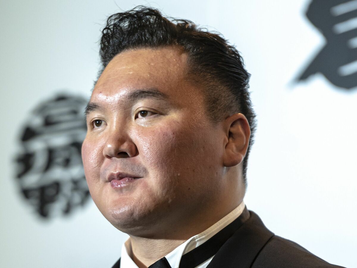 [写真]「協会を内部から変えていく夢は、諦めました」“相撲協会退職”に追い込まれた白鵬が複雑な胸中を吐露…“嫌われ者の大横綱”が抱えていた孤独 ...