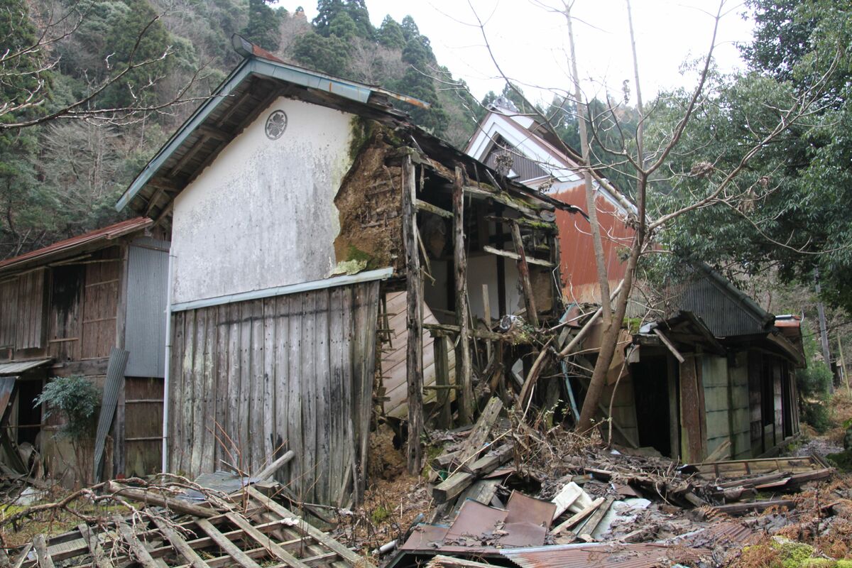[写真](34ページ目)全住民退去もダム計画が消滅…水没しなかった「悲哀の廃村」無人化から“35年目の世界” | 文春オンライン