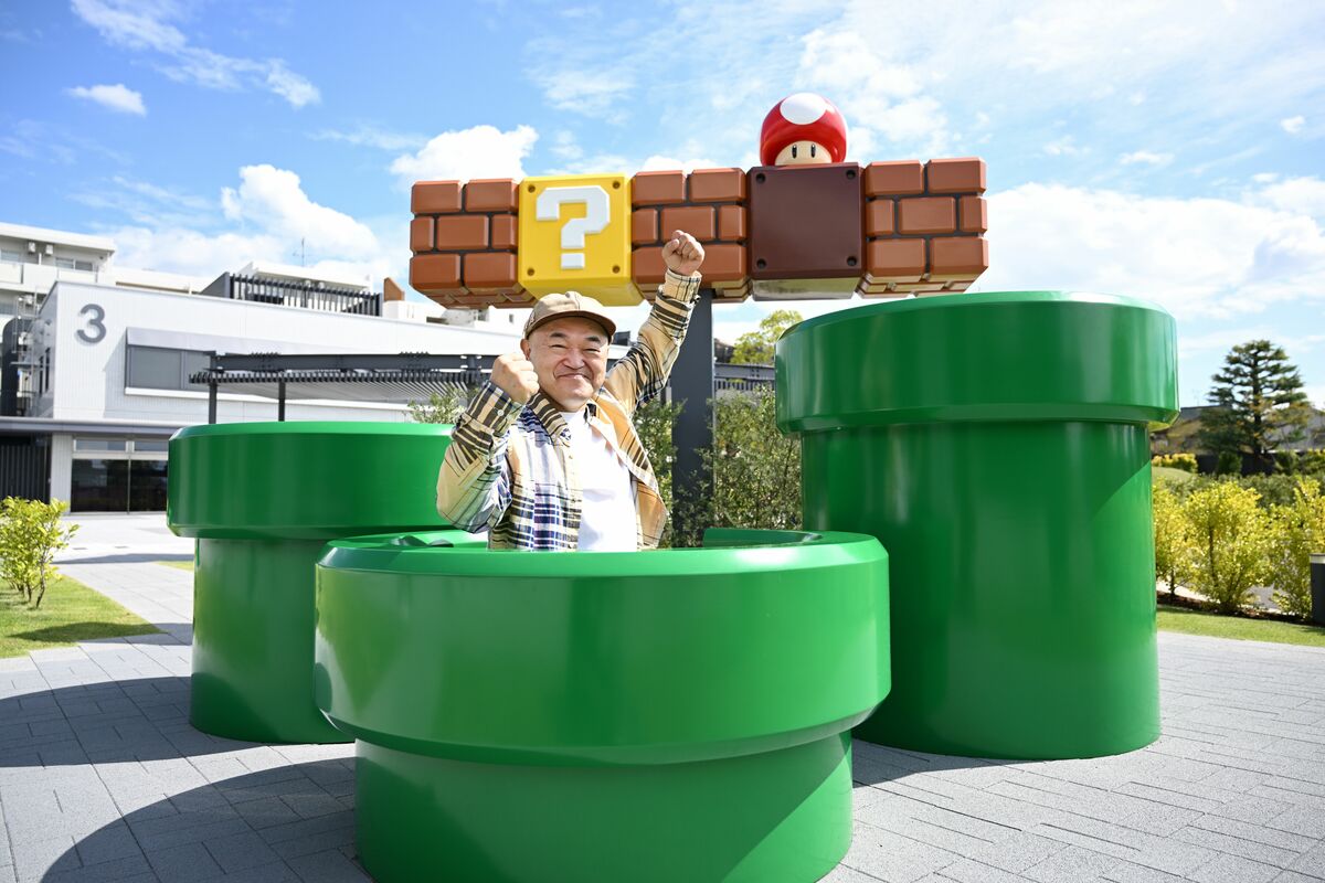 [写真]ニンテンドーミュージアムに高橋名人が潜入！ 名人が「小学生ぶり」と感動した体験も…《任天堂とゲームの歴史を“体験”せよ！》【写真多数】 |  文春オンライン