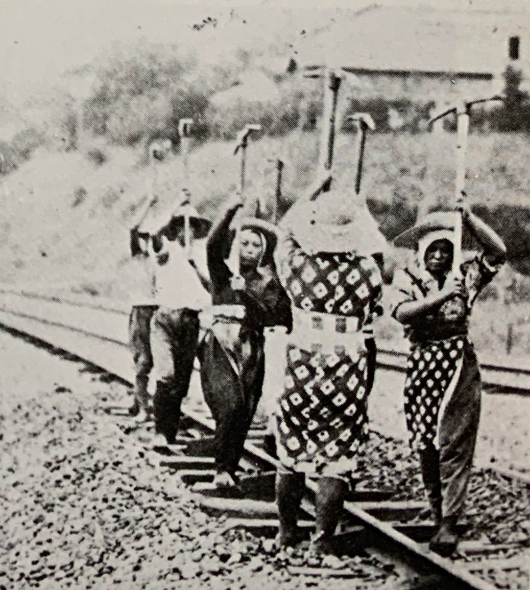 [写真] 5ページ目 「鉄道旅行は不要不急だ」「機関士が運転台で撃たれて死んだ」戦争中、鉄道マンはいかに列車を走らせた？ 終戦、75年目の