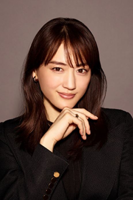 写真 2ページ目 綾瀬はるかが もう女優を辞めていい と思った作品とは 月9 元彼の遺言状 で見せる 無限の可能性 文春オンライン