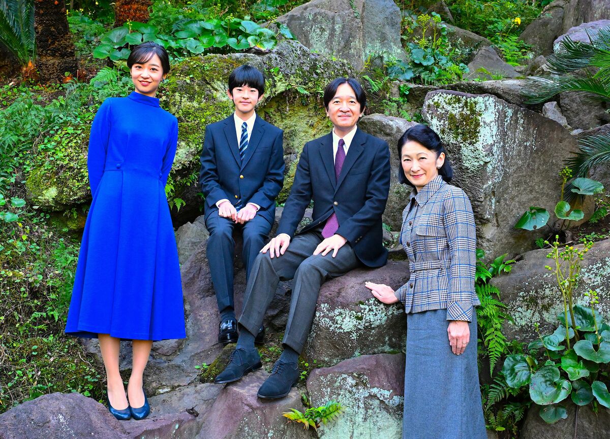 [写真](20ページ目)小室眞子さんの結婚問題、別居で“不仲説”も…佳子さま31歳、紀子さまとの親子関係に起きた“大きな変化” | 文春オンライン