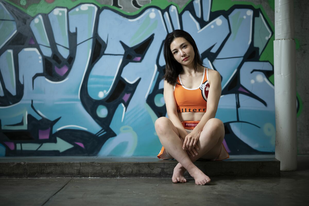 写真](23ページ目)「膝蹴りで鼻の骨が折れて、顔面血だらけに