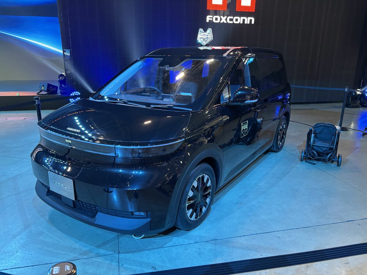 [写真](4ページ目)「HV車より安く販売しても利益が出る」“日産・ニデック出身”関潤氏が鴻海の強みを力説 “日本市場攻略車”EVはトヨタの ...