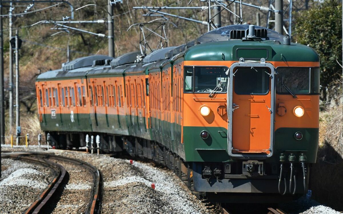 さようなら“湘南電車”カラーの115系、山岳路線の頼もしいヤツ | 文春オンライン