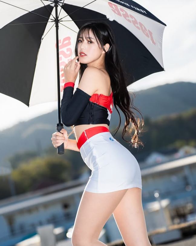 写真](9ページ目)「朝は3時起き」「すっぴん作業着で乗ってます