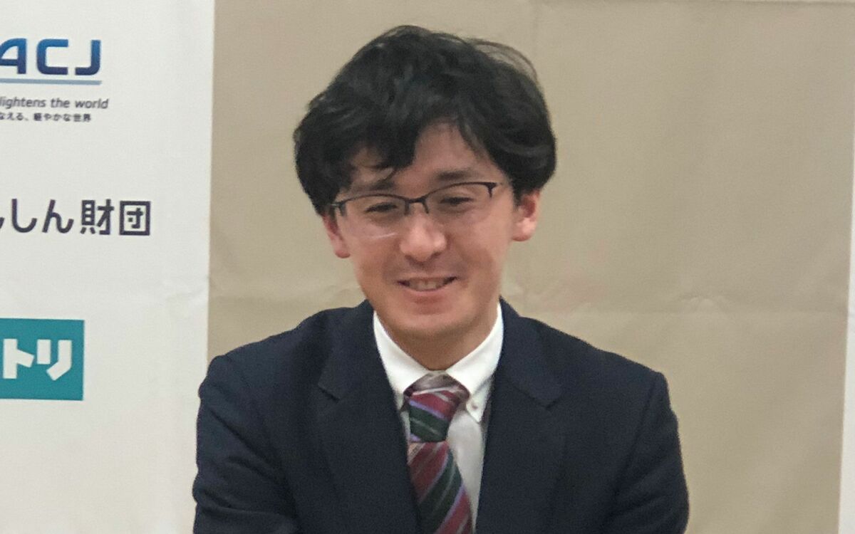 [写真](4ページ目)藤井聡太竜王との「同学年タイトル戦」へ “11年前に藤井少年を泣かせた”伊藤匠は驚くべき終盤力で勝ち切った 観る将棋