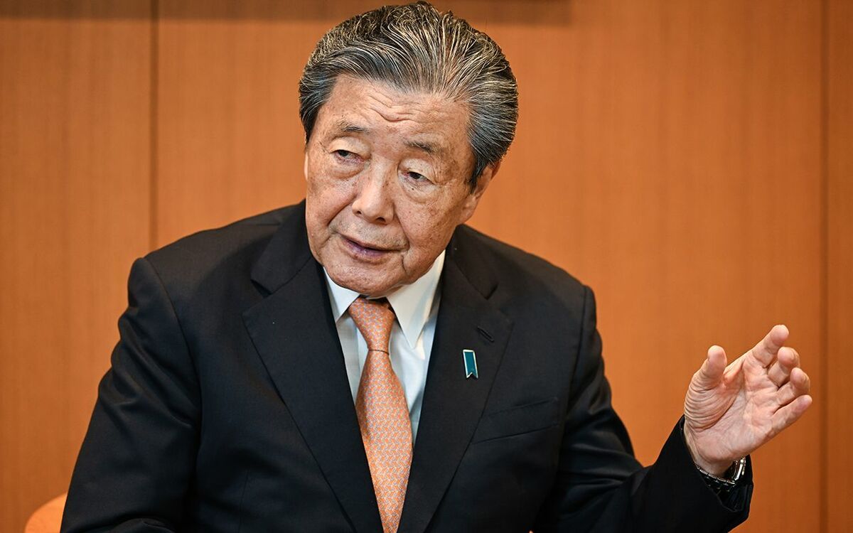 子どもに吠えかかり…森山裕幹事長（79）、「ペット禁止」の議員宿舎で起こした“チワワ事件” | 文春オンライン