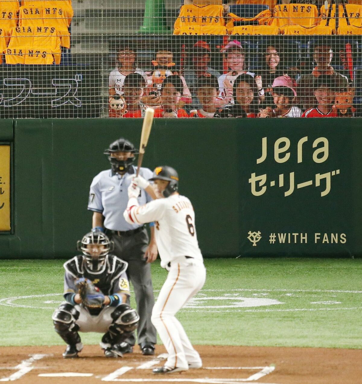 写真](1ページ目)プロ野球「無観客試合」でどうも慣れない「観客席の