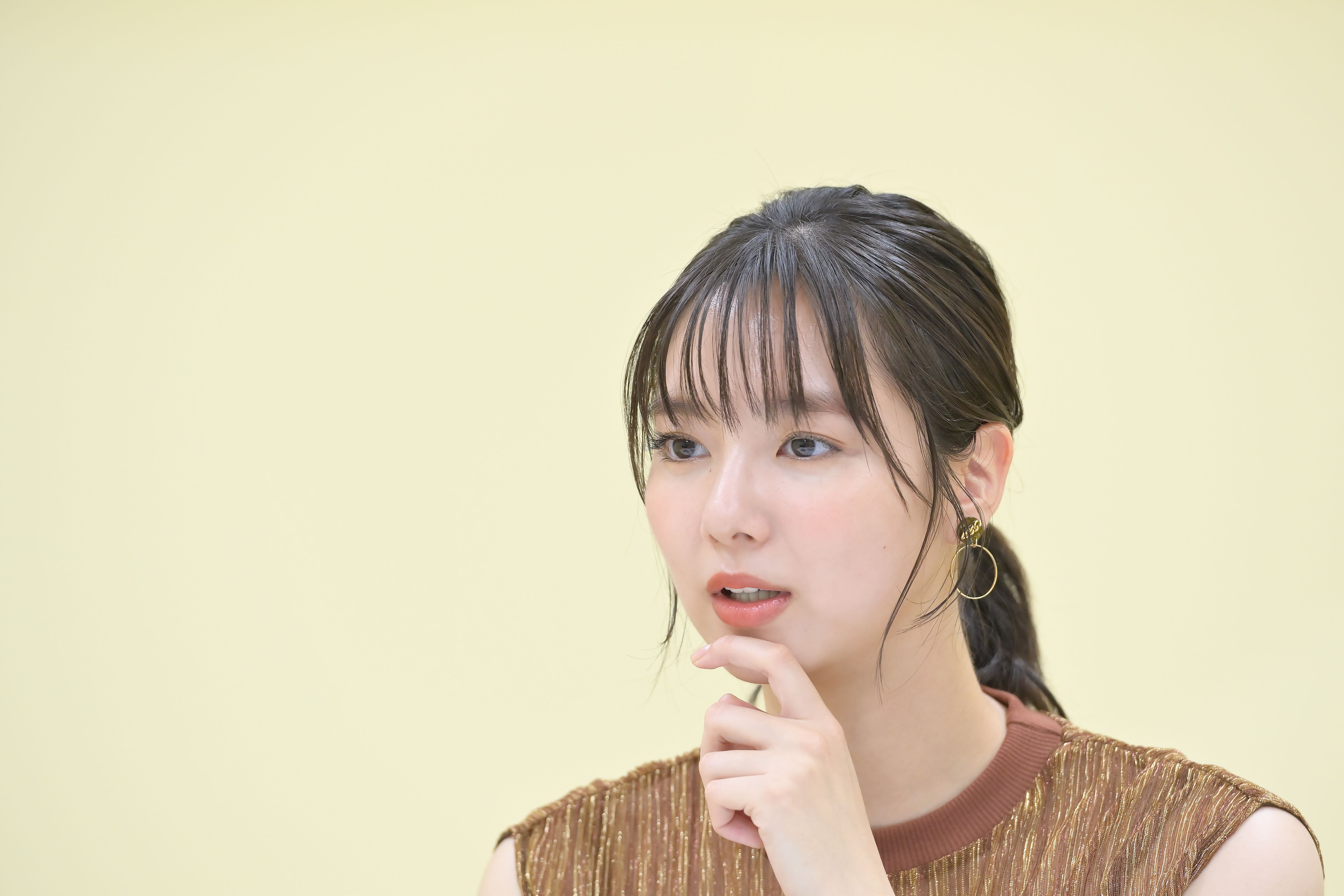 新川優愛が明かす ロケバス婚 秘話 彼と出会ったのは Seventeen の現場 家事は出来る方がやってます 文春オンライン Seventeen モデル新川優愛 27 が語る ｄメニューニュース Nttドコモ