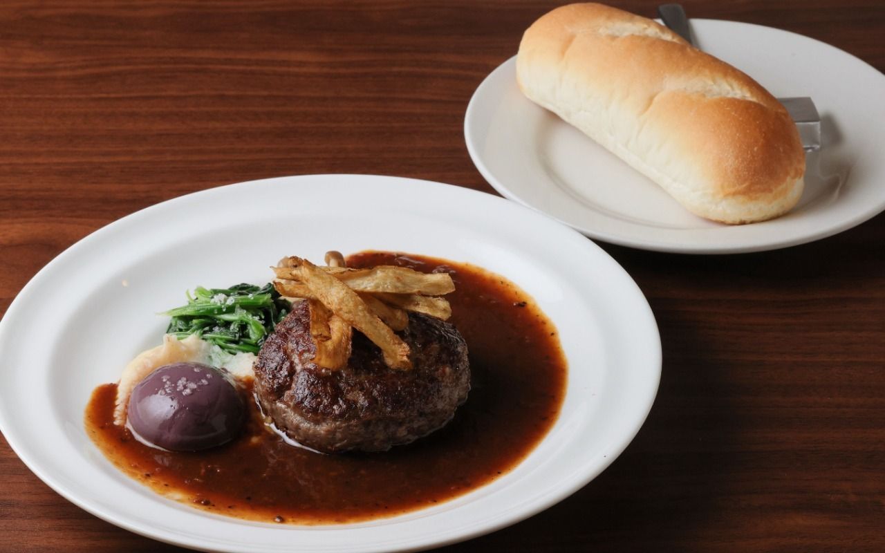 元カノとガストで2000円以上食った時に貰った皿