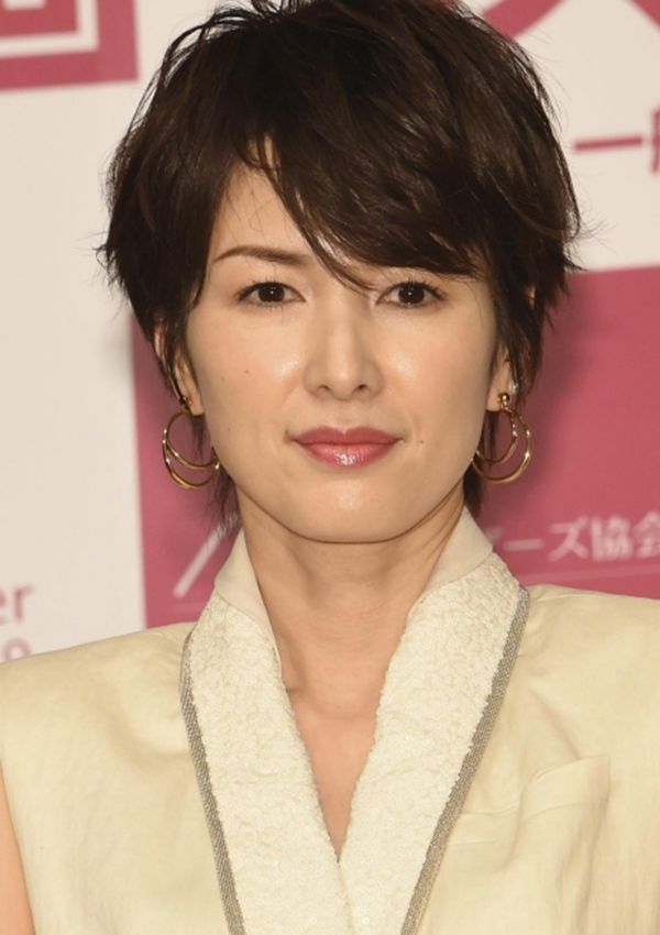 吉瀬美智子46歳 離婚の裏で 年商億円夫 と同じマンションで別居の理由 文春オンライン Goo ニュース