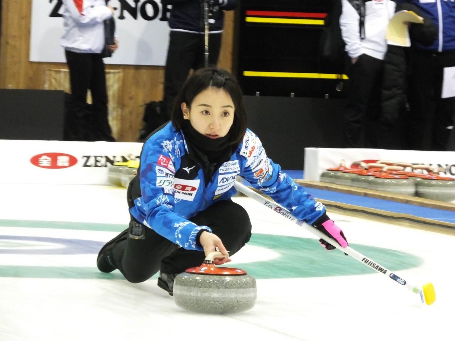 写真 3ページ目 日本カーリング選手権開幕 五輪銅 ロコ ソラーレの復権か 女王 中部電力の連覇か 文春オンライン