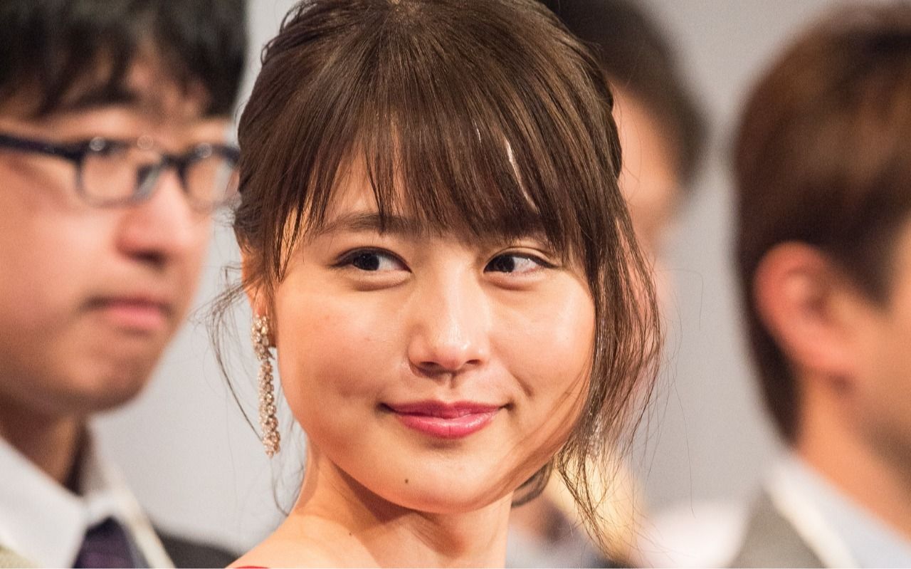 有 村 架 純 親