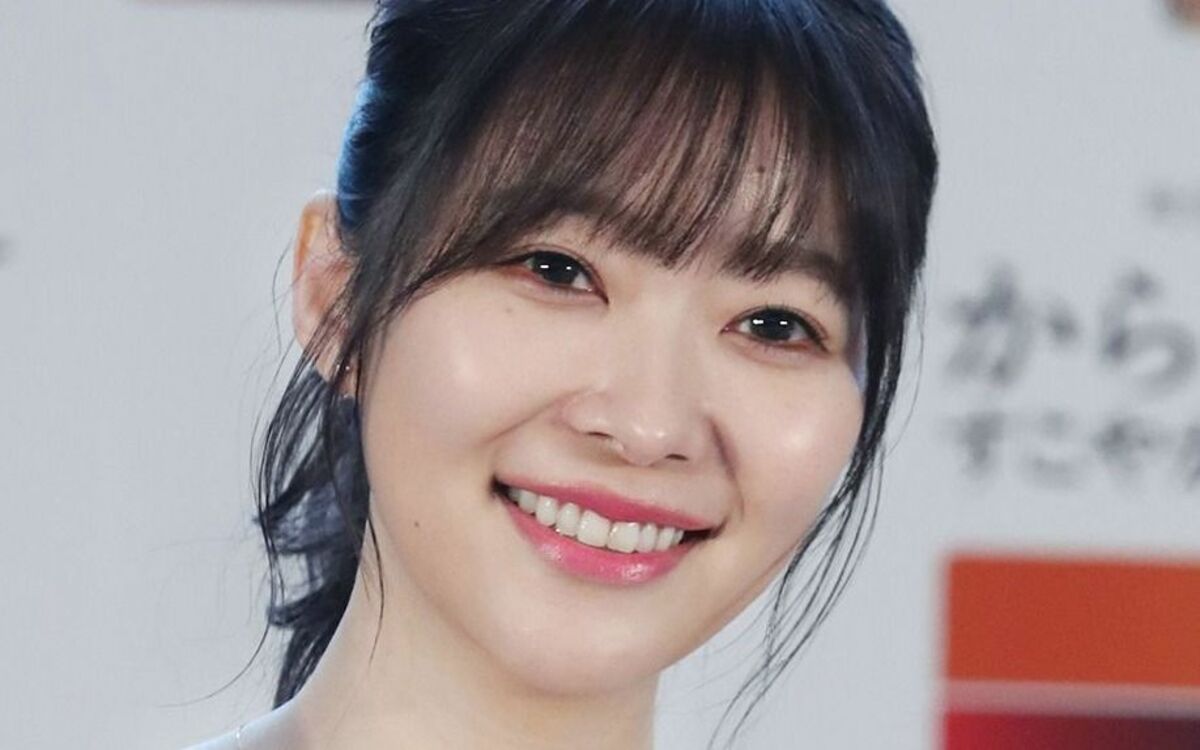 指原莉乃プレミアムシルバー箔押しサイン入り卒業記念世界3450枚限定02
