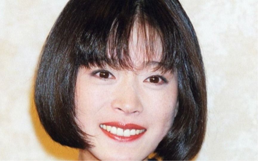 「絶対嫌だ！こんな歌嫌だ！」と大暴れ…中森明菜（58）が涙を流しながら“歌うのを拒否した”大ヒット曲の正体 | 文春オンライン