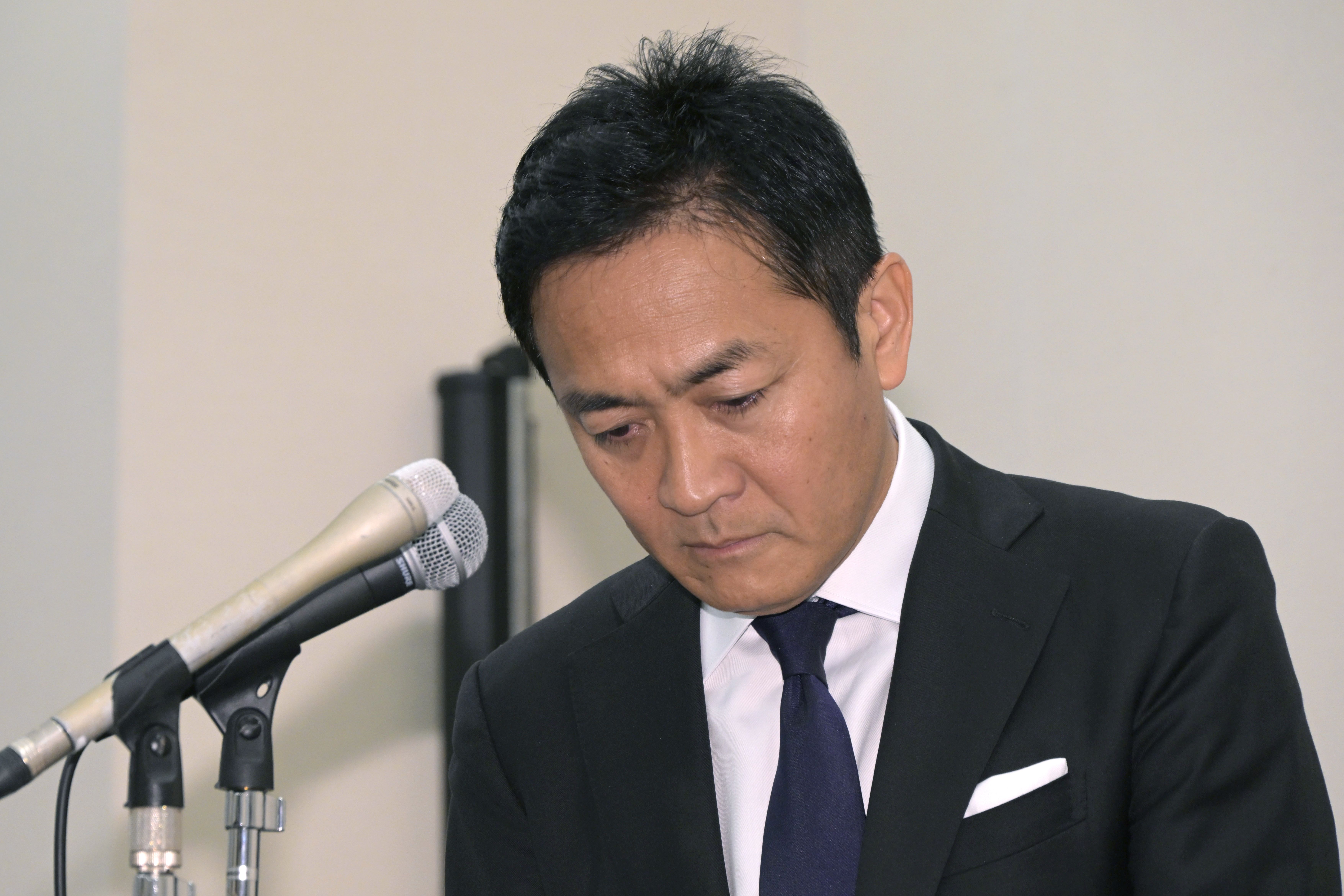 黙れ！」玉木雄一郎代表（55）と不倫相手・小泉みゆき（39）が憲法審査会で見せていた“裏の顔”「2人はアイコンタクトを」「玉木 氏にヤジが飛ぶと彼女が立ち上がって…」〈全文公開〉（文春オンライン）｜ｄメニューニュース（NTTドコモ）