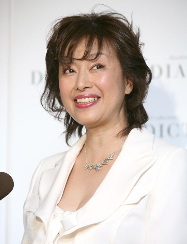 写真]セクシー女優の先駆者 かたせ梨乃60歳の“私生活” | 文春オンライン
