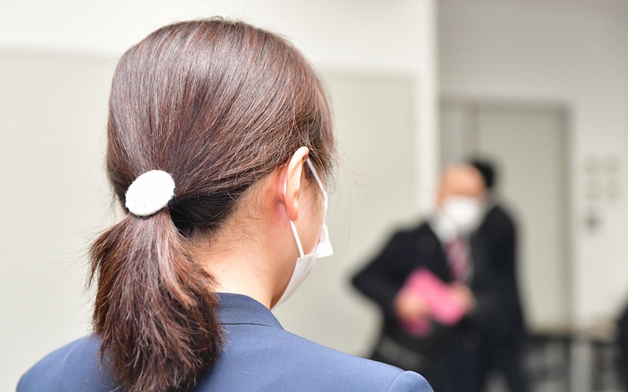 これ以上 大丈夫 を演じられない 東日本大震災で転居した中1少女が手首を切った 4年に及ぶ陰湿いじめ の手口 文春オンライン
