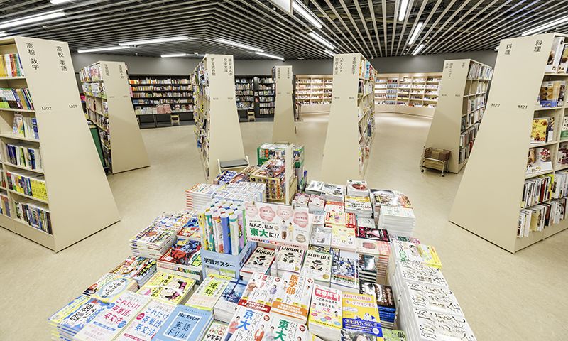 写真](6ページ目)《三省堂書店が神保町に復活》AI時代のリアル書店の