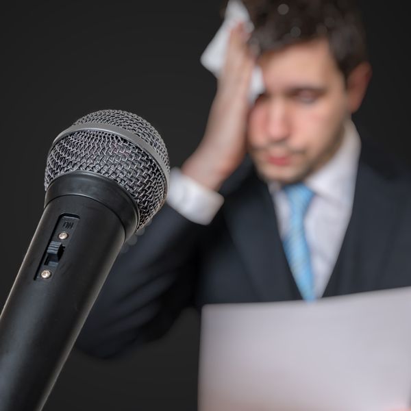 人前で話すのが苦手だった 日テレ藤井アナが あがり症 の克服に使った ある方法 文春オンライン