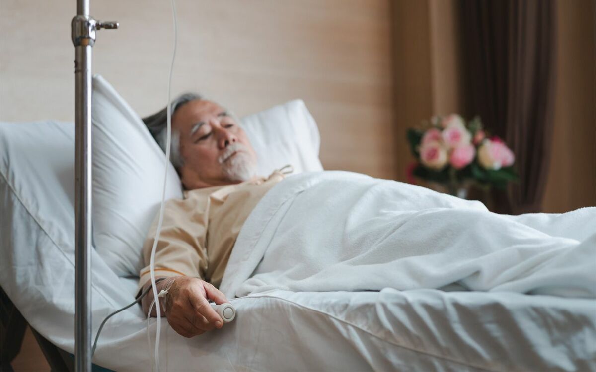 「これ以上悪化したら命を落とす」70歳まで働くつもりだったのに⋯年金ぐらしの男性に「生活保護を決意させた」恐るべき【病魔の正体】 | 文春オンライン