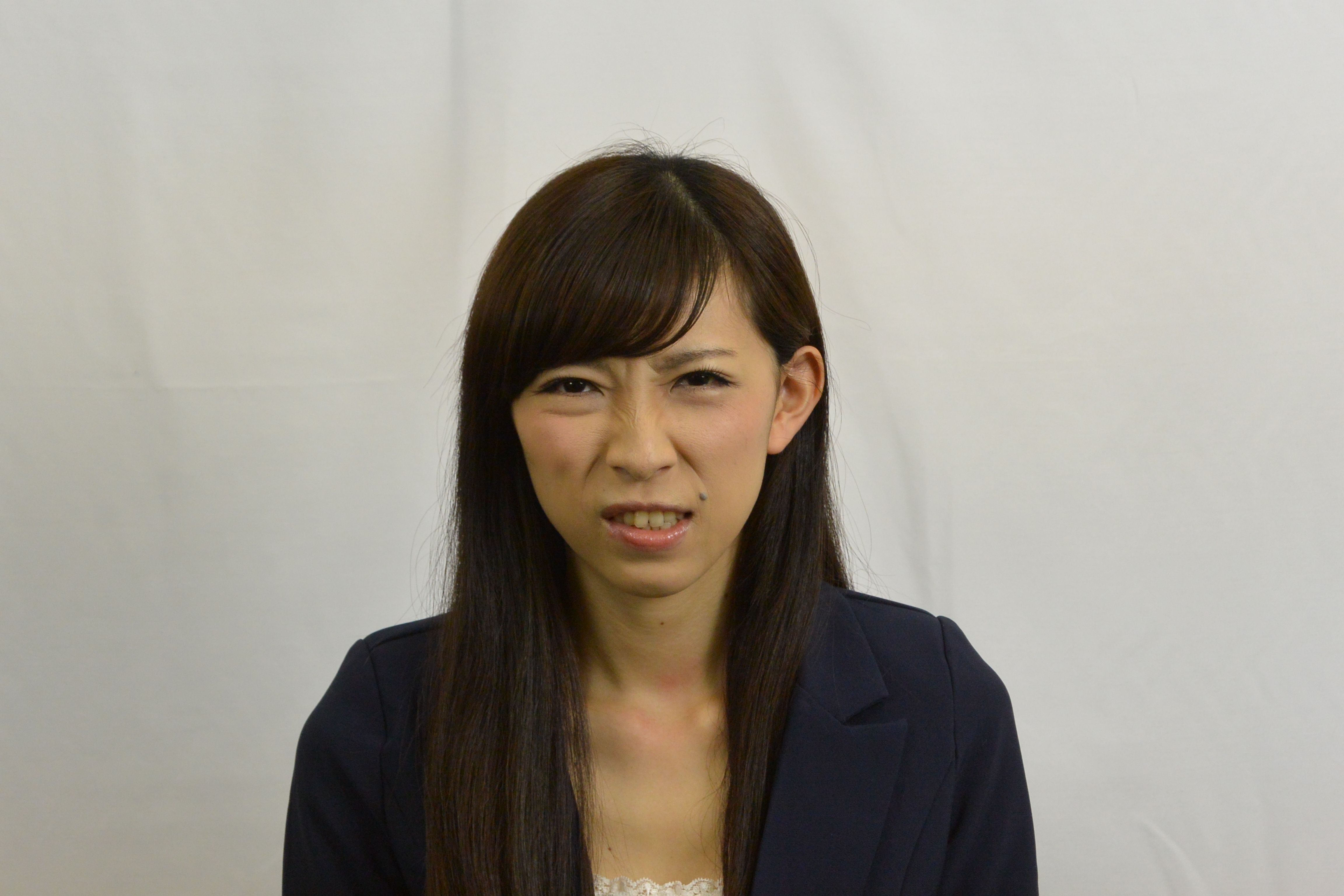 離婚率90 の ある表情 はこうして表れる 夫婦間含め あらゆるパートナー間 に怒りの感情が必須なワケ 文春オンライン 指原莉乃さんの愛想笑いはファンへの礼儀 ｄメニューニュース Nttドコモ