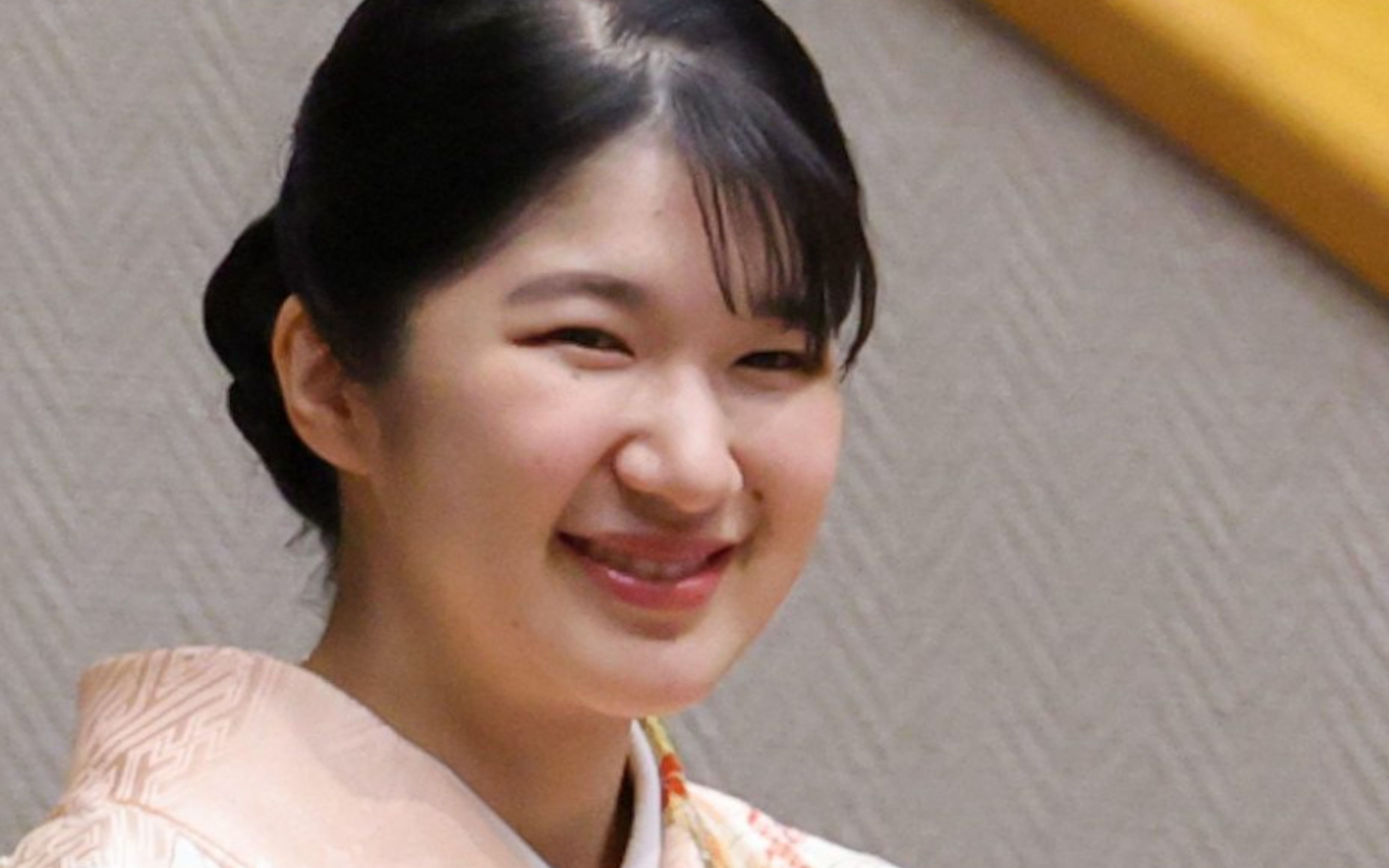 お相手は「端正なマスク」「難関私大を卒業」…愛子さま（24）への“ご 