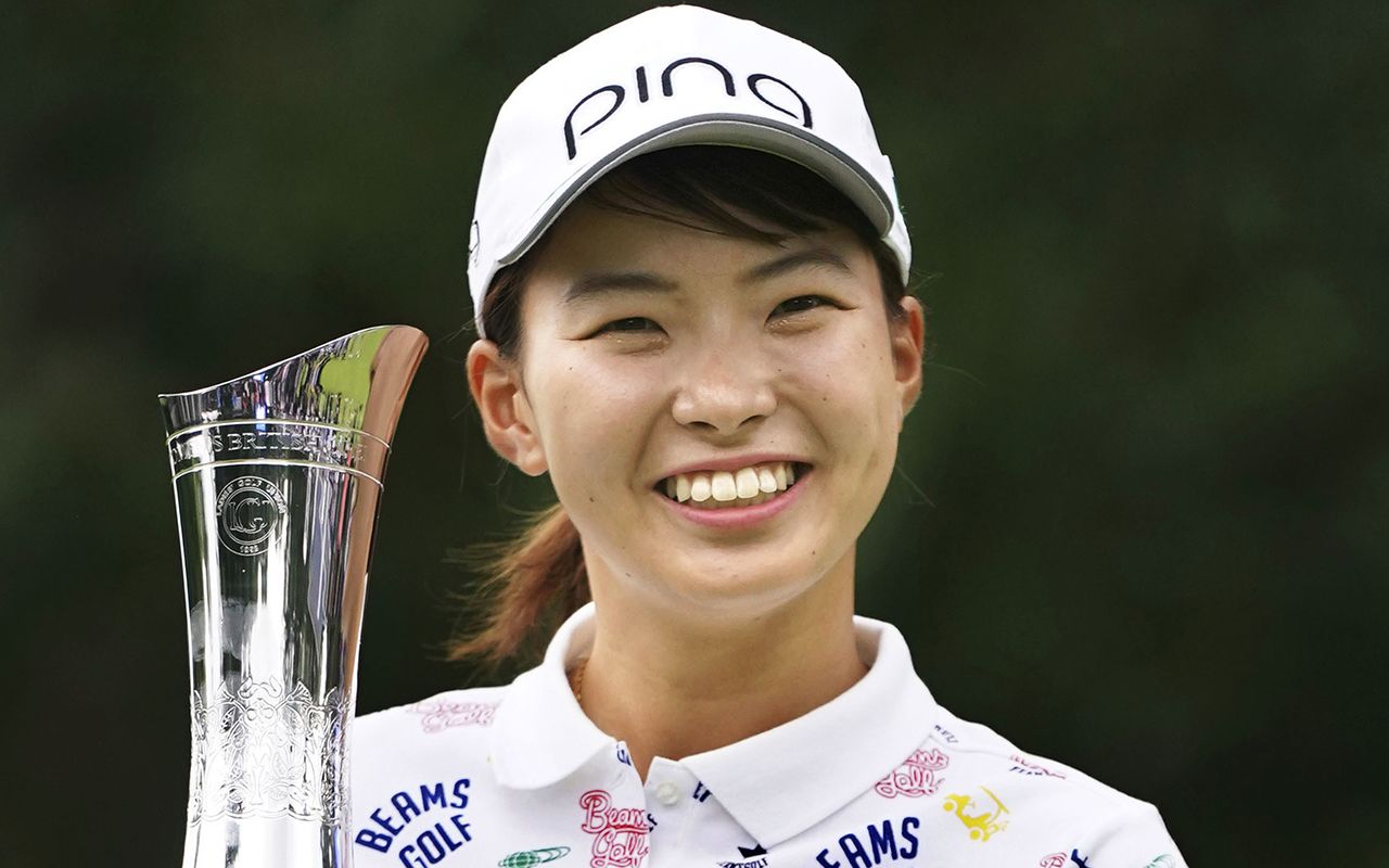 渋野日向子 L判写真　１２枚　⑤　全英優勝記念　 女子ゴルフ　女子プロ　ゴルファー　しぶの ひなこ 全英女子ゴルフVの渋野「すごい反響」 優勝から一夜明け - 日本経済新聞