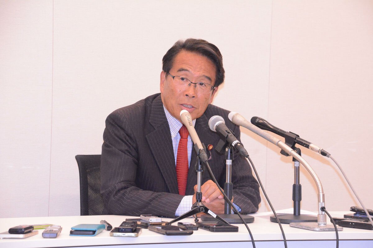 [写真]「悪者扱いされたくない…」松原仁衆院議員が立憲離党届で、蓮舫氏(55)の“衆院鞍替え”案が完全消滅!?《解散風が吹いて、儲かったのは ...
