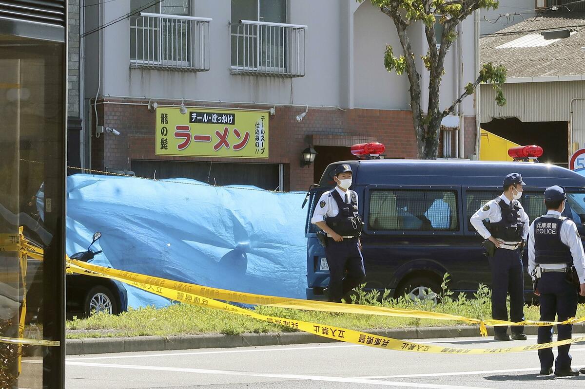 [写真]《神戸ラーメン組長銃殺》「弾は貫通せずに頭に残っていた…」裏の顔はヤクザの人気店店長が抱えた「金欠」と「借金」と「黒ずくめの男との