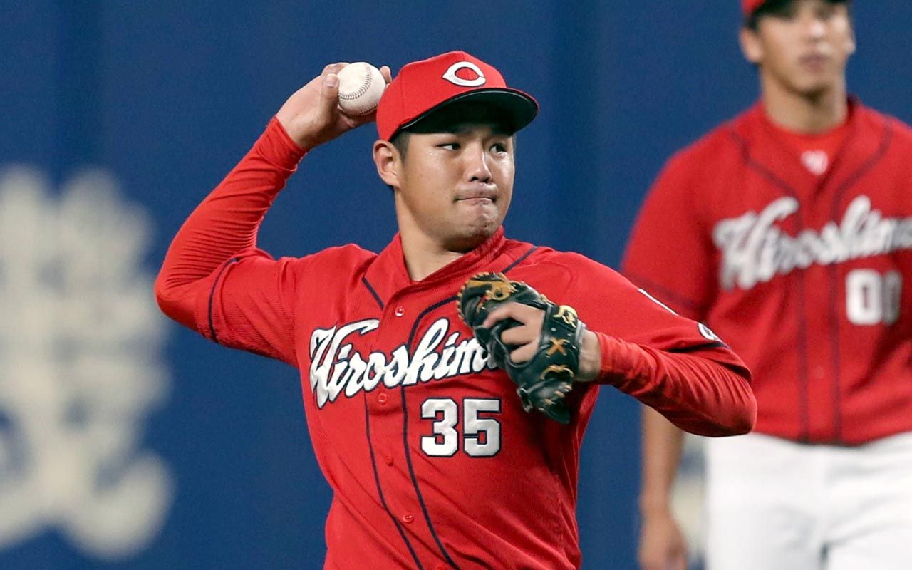 広島 三好匠と石原貴規 送球を シュート回転 で曲げるふたりの秘密 文春オンライン