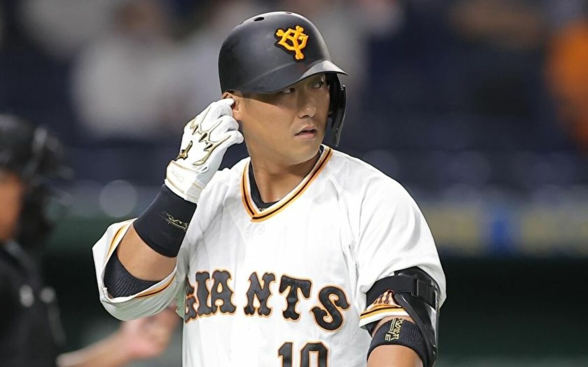 2ページ目 巨人のユニホームを着て気のないスイングで三振 中田翔が悲しくてたまらなかった 文春オンライン
