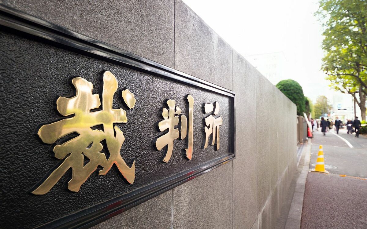 《懲役は⋯》「リンゴ農園を継いで32歳で結婚」「地元の顔役に」家族7人を殺害したのになぜ⋯？　【24歳・大量殺人犯】にくだされた『意外な判決』（昭和28年の事件） | 文春オンライン