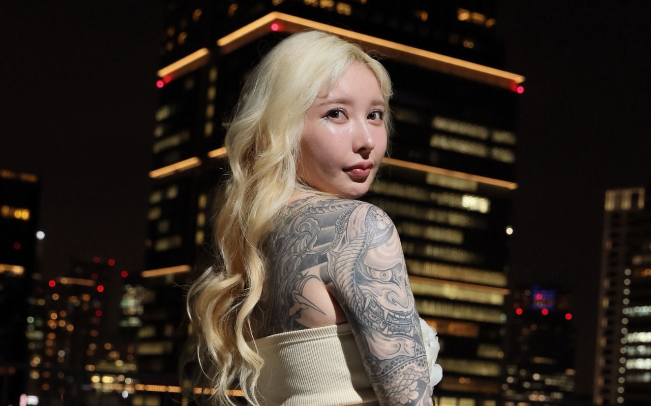 タトゥースタジオに連れて行ってくれたのは母親なので…」全身に