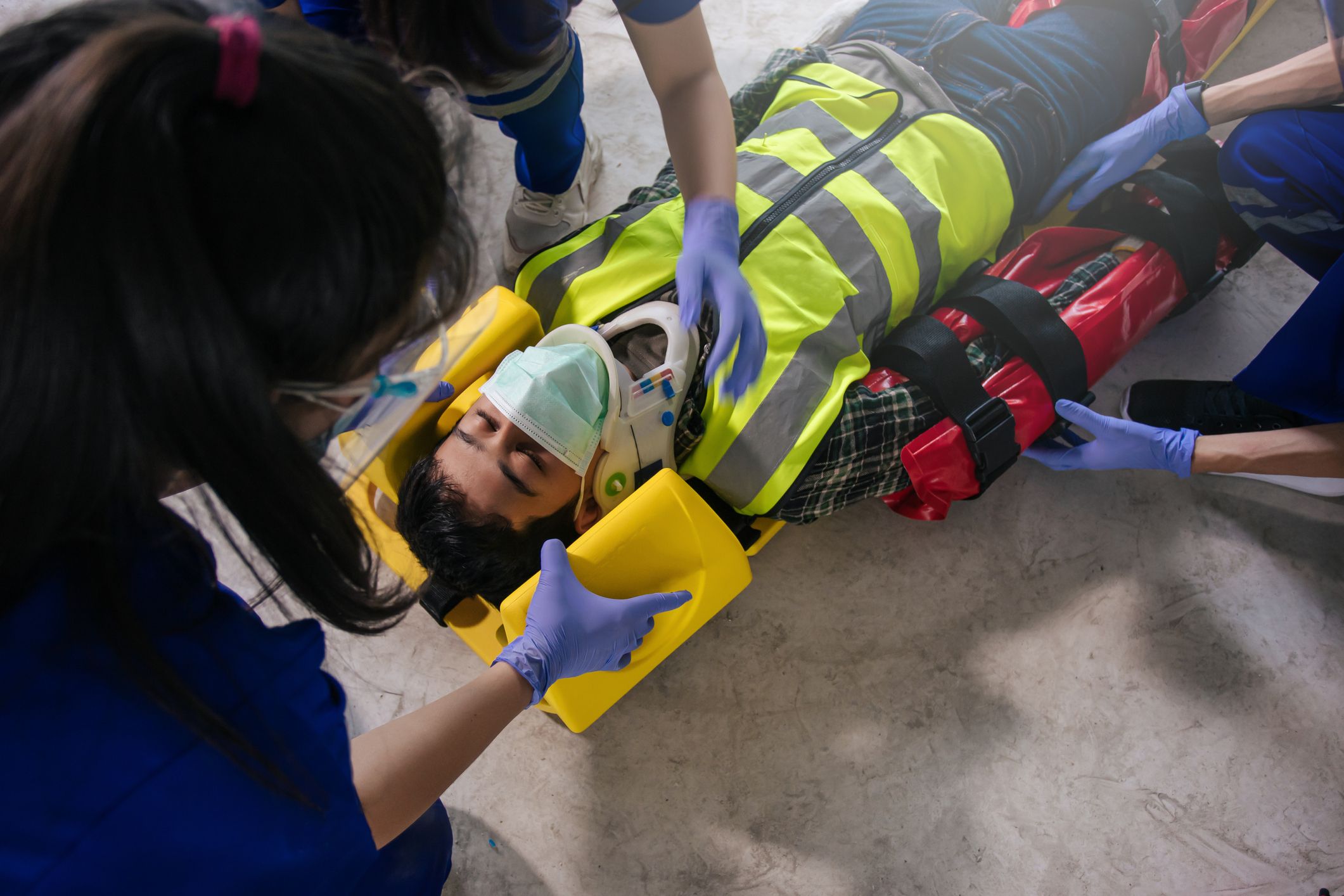 救急救命センターの当直医は激怒 こりゃあ 単なる死体 死体だぜ 救急隊員が 治療の対象にならない即死体 を搬送したワケ 文春オンライン 重症患者を24時間体制で受け入れ 生命を ｄメニューニュース Nttドコモ